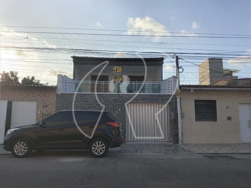 Foto 1 de Casa com 3 Quartos à venda, 154m² em Jardim das Oliveiras, Fortaleza