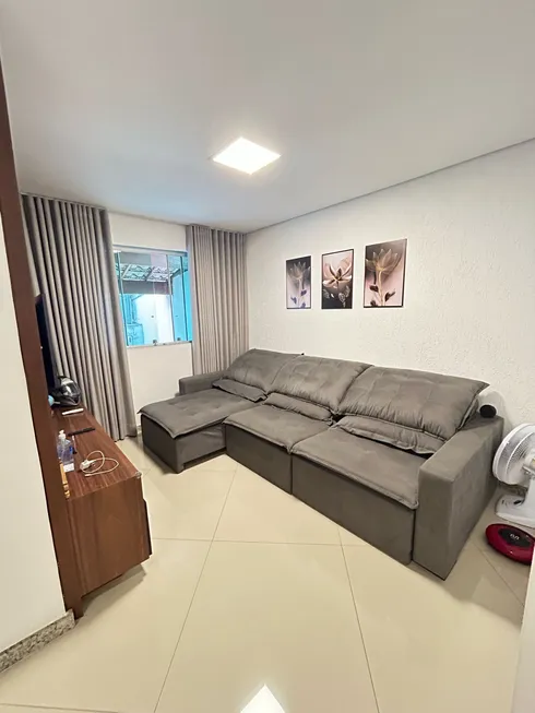 Foto 1 de Casa com 3 Quartos à venda, 156m² em Planalto, Belo Horizonte