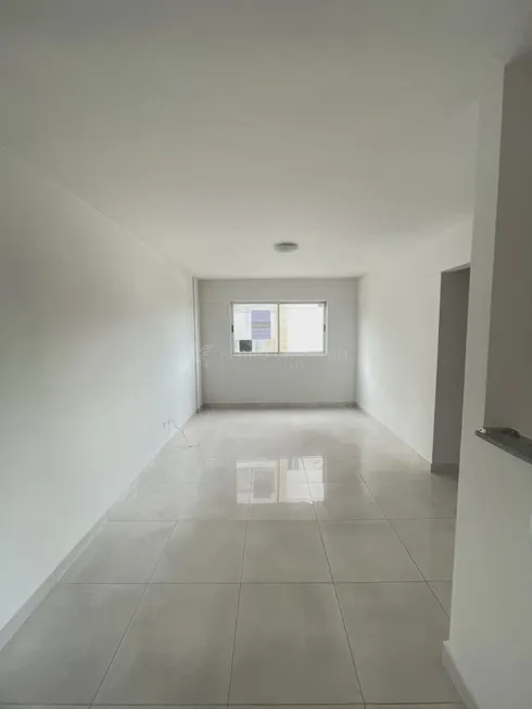 Foto 1 de Apartamento com 2 Quartos à venda, 53m² em Vila Bosque, Maringá