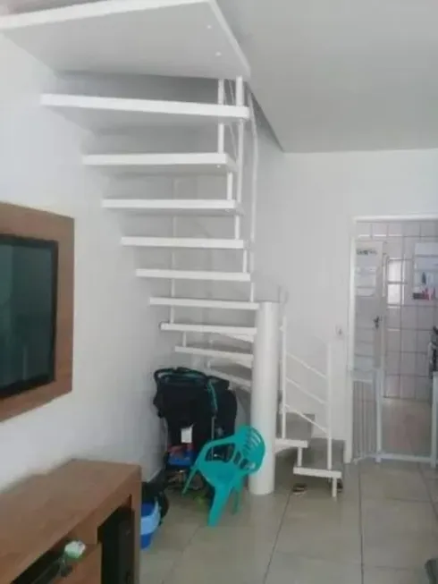 Foto 1 de Casa com 2 Quartos à venda, 78m² em Parque Fernanda, São Paulo