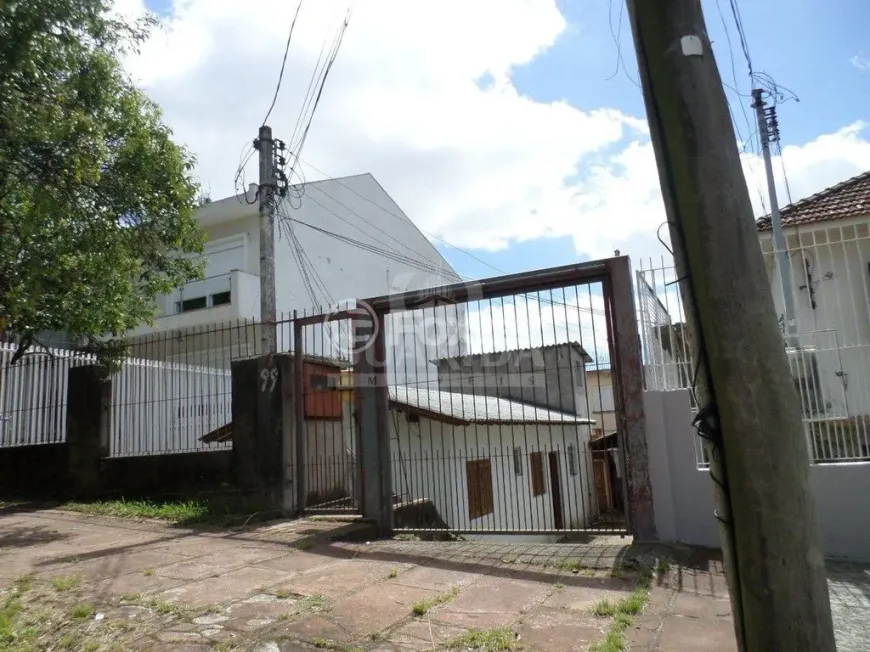 Foto 1 de Casa com 4 Quartos à venda, 150m² em Santo Antônio, Porto Alegre