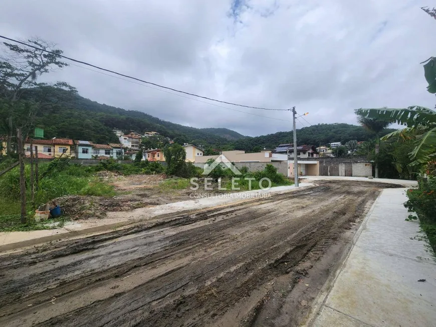 Foto 1 de Lote/Terreno à venda, 240m² em Engenho do Mato, Niterói