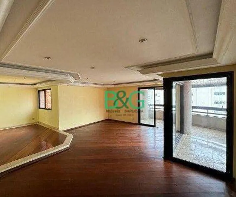 Foto 1 de Apartamento com 4 Quartos à venda, 220m² em Vila Uberabinha, São Paulo