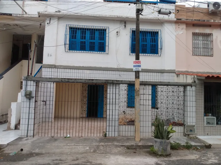 Foto 1 de Casa com 3 Quartos à venda, 90m² em Jacarecanga, Fortaleza