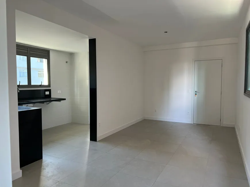 Foto 1 de Apartamento com 3 Quartos à venda, 91m² em Serra, Belo Horizonte