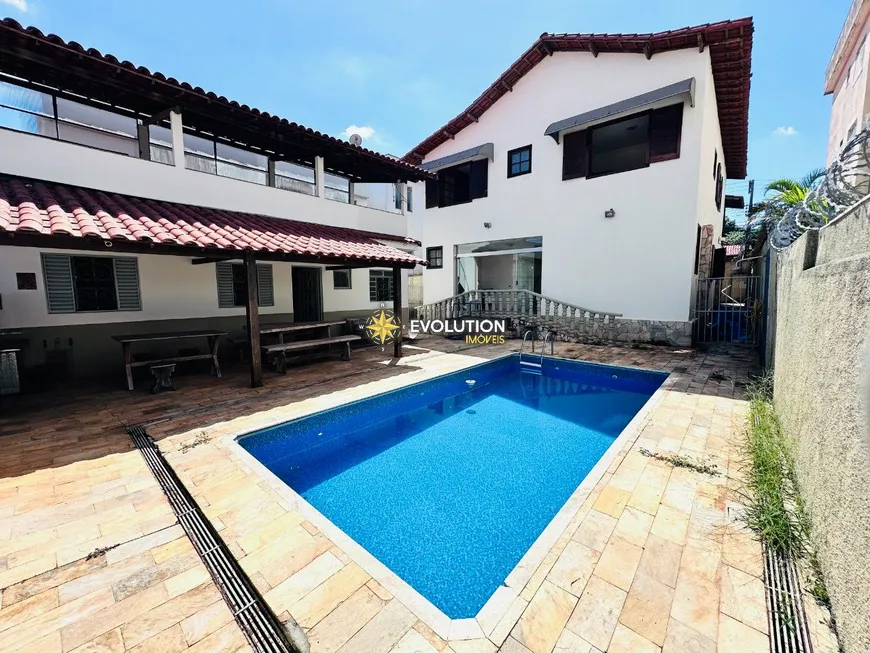 Foto 1 de Casa com 4 Quartos à venda, 360m² em Santa Mônica, Belo Horizonte