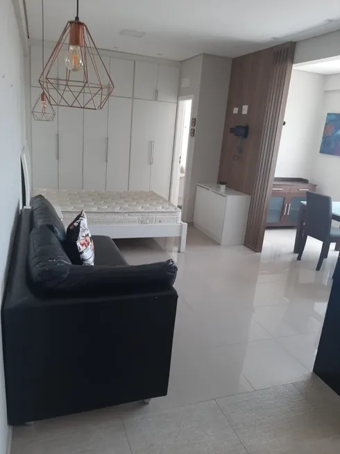 Foto 1 de Apartamento com 1 Quarto para alugar, 43m² em Loteamento Mogilar, Mogi das Cruzes