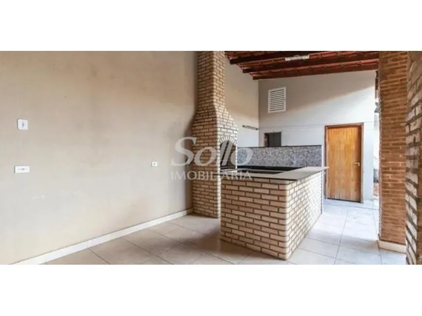 Foto 1 de Casa com 3 Quartos à venda, 189m² em Planalto, Uberlândia