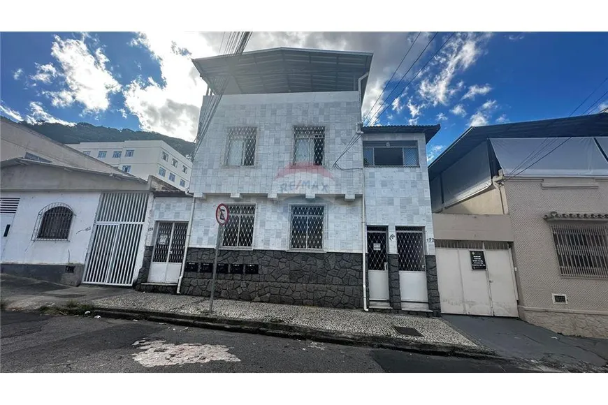 Foto 1 de Casa com 2 Quartos para alugar, 60m² em São Mateus, Juiz de Fora