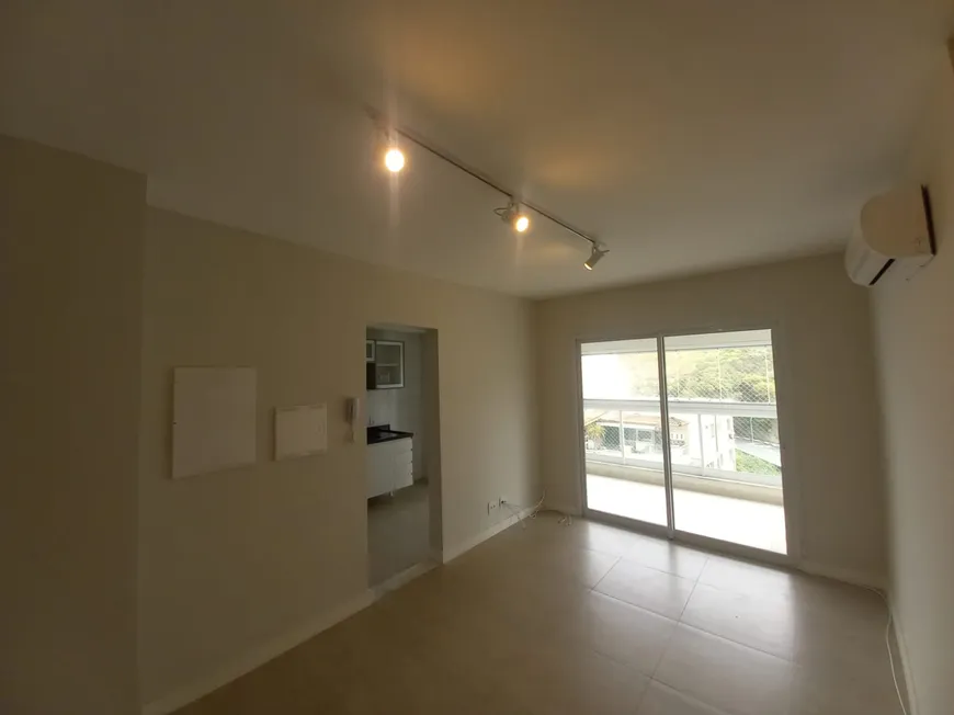 Foto 1 de Apartamento com 2 Quartos para alugar, 100m² em Jardim Astúrias, Guarujá