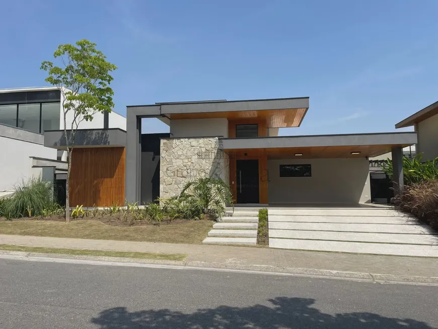 Foto 1 de Casa de Condomínio com 4 Quartos à venda, 310m² em Urbanova, São José dos Campos