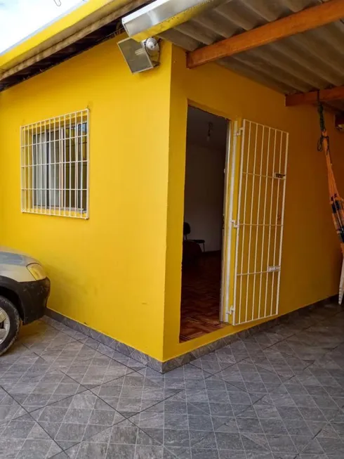 Foto 1 de Casa com 2 Quartos à venda, 49m² em Balneário Gaivota, Itanhaém