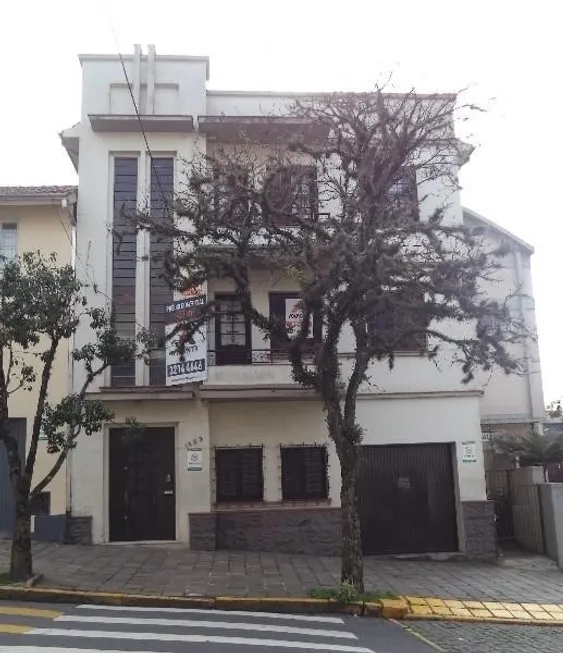 Foto 1 de Casa com 4 Quartos para alugar, 400m² em Centro, Caxias do Sul