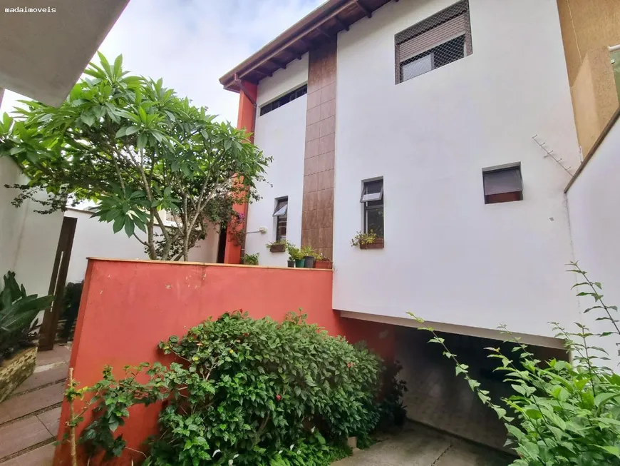 Foto 1 de Casa com 3 Quartos à venda, 245m² em Jardim Nathalie, Mogi das Cruzes