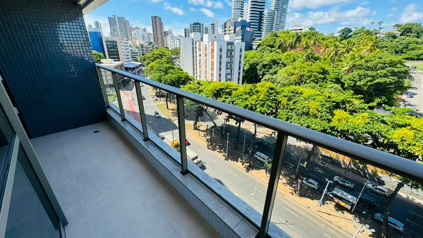 Foto 1 de Apartamento com 2 Quartos à venda, 67m² em Ondina, Salvador