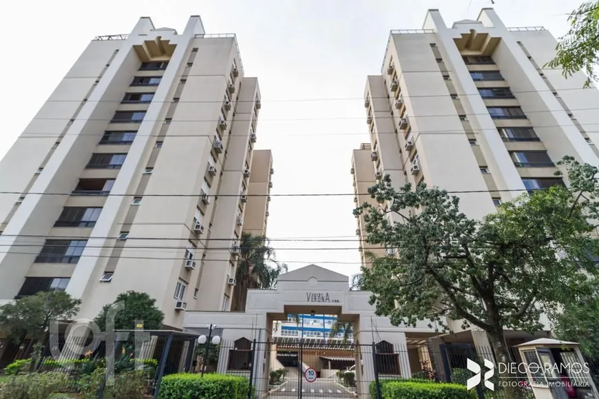 Foto 1 de Cobertura com 3 Quartos à venda, 200m² em Menino Deus, Porto Alegre