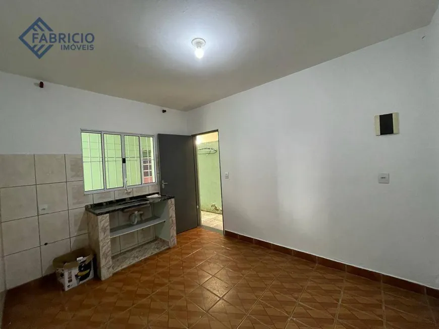 Foto 1 de Casa com 1 Quarto para alugar, 20m² em Capela, Vinhedo