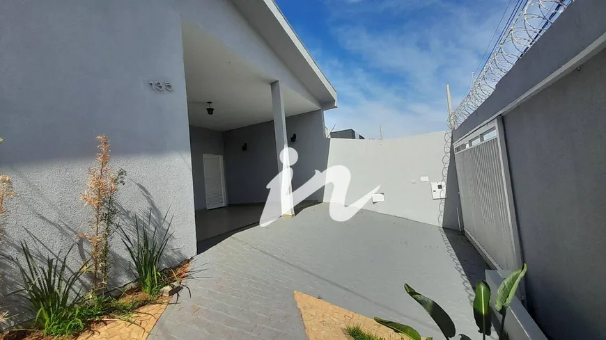 Foto 1 de Casa com 3 Quartos para alugar, 200m² em Tabajaras, Uberlândia