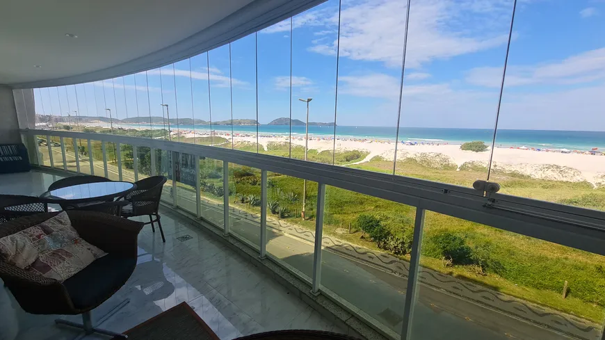 Foto 1 de Apartamento com 3 Quartos à venda, 180m² em Braga, Cabo Frio