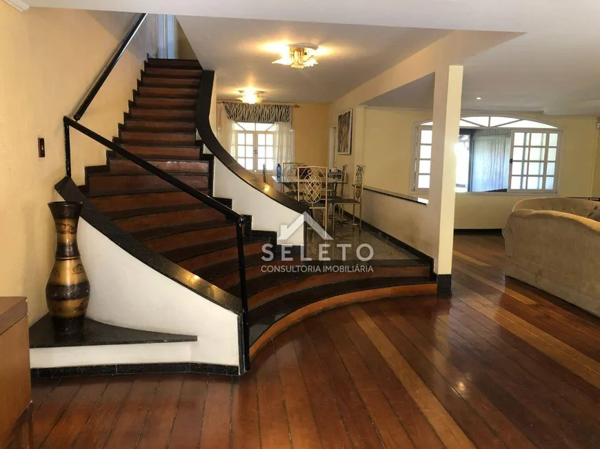 Foto 1 de Casa de Condomínio com 5 Quartos à venda, 320m² em Maria Paula, Niterói