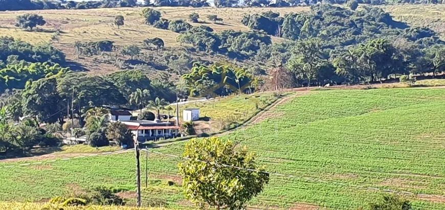 Foto 1 de Fazenda/Sítio com 6 Quartos à venda, 300m² em , Alpinópolis