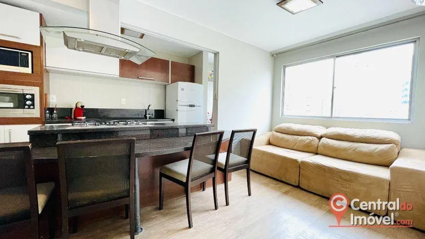 Foto 1 de Apartamento com 1 Quarto para venda ou aluguel, 55m² em Centro, Balneário Camboriú