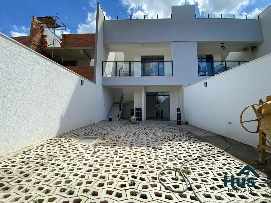 Foto 1 de Casa com 2 Quartos à venda, 90m² em Vale das Orquideas, Contagem