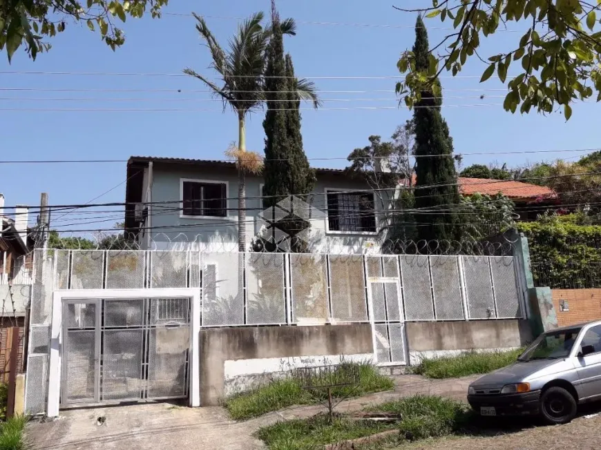 Foto 1 de Casa com 3 Quartos à venda, 189m² em Espiríto Santo, Porto Alegre