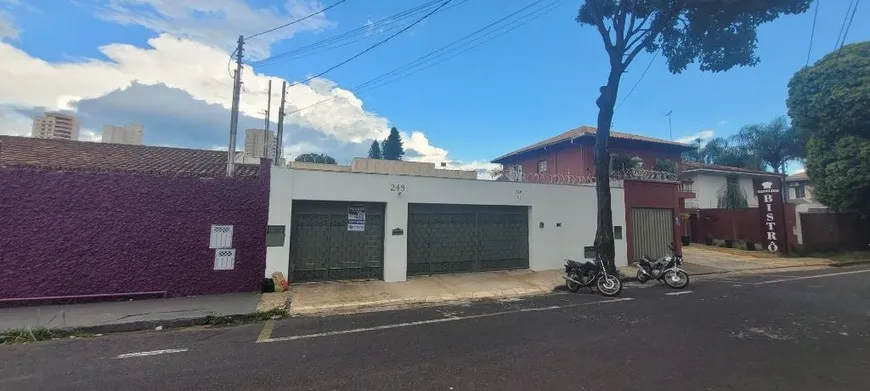 Foto 1 de Casa com 1 Quarto para alugar, 40m² em São Sebastião, Uberaba