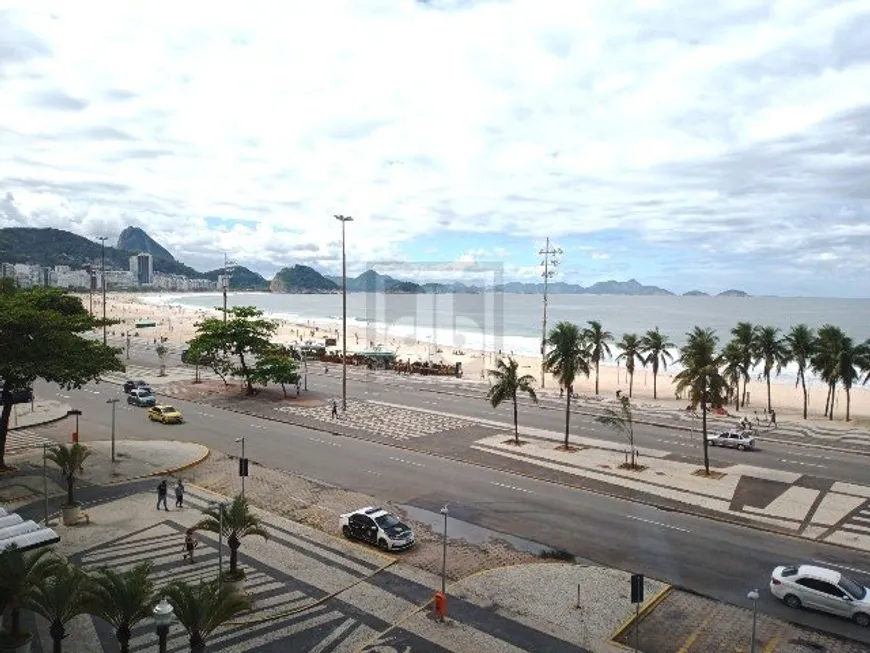 Foto 1 de Apartamento com 3 Quartos à venda, 224m² em Copacabana, Rio de Janeiro
