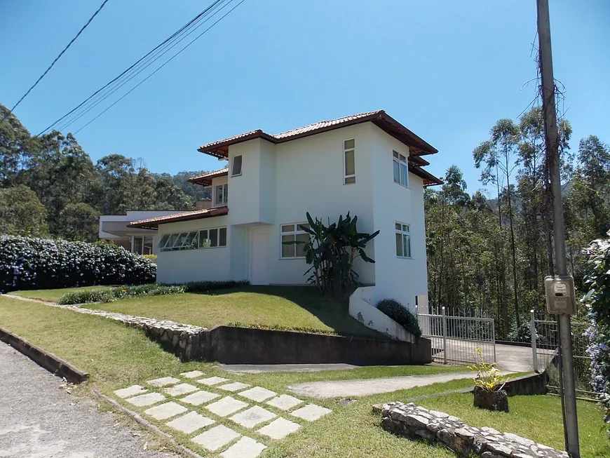 Foto 1 de Casa de Condomínio com 4 Quartos à venda, 205m² em Vale dos Pinheiros, Nova Friburgo