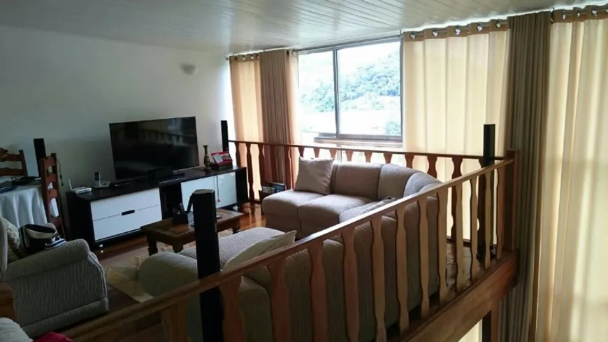 Foto 1 de Apartamento com 3 Quartos à venda, 90m² em Independência, Petrópolis