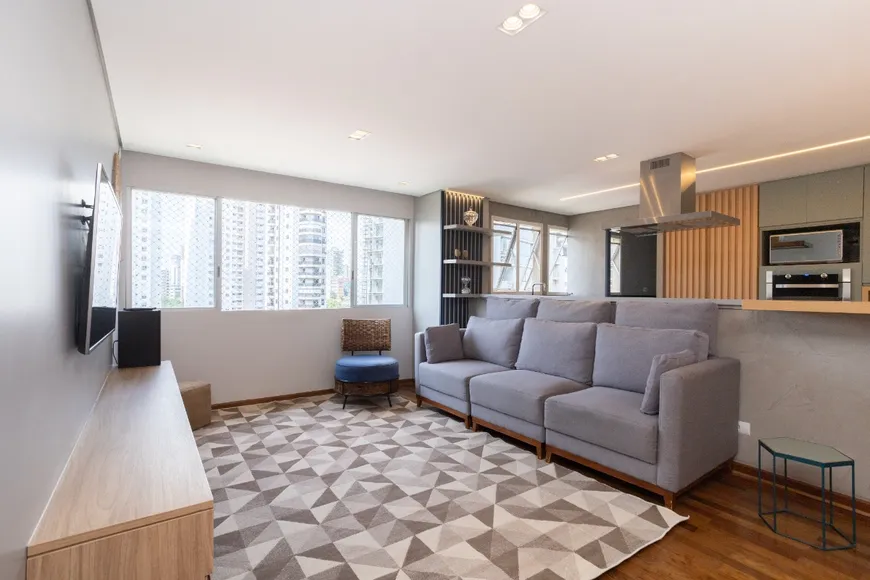 Foto 1 de Apartamento com 3 Quartos à venda, 106m² em Vila Olímpia, São Paulo
