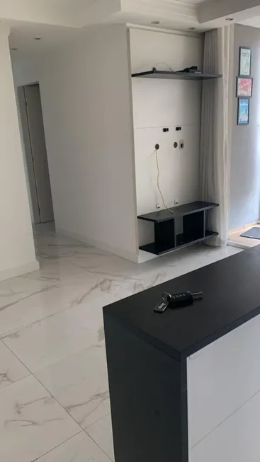 Foto 1 de Apartamento com 2 Quartos para alugar, 52m² em Pari, São Paulo