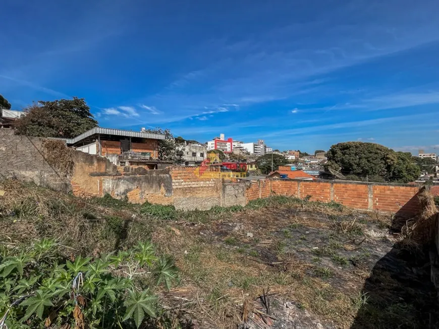 Foto 1 de Lote/Terreno à venda, 254m² em Niterói, Divinópolis