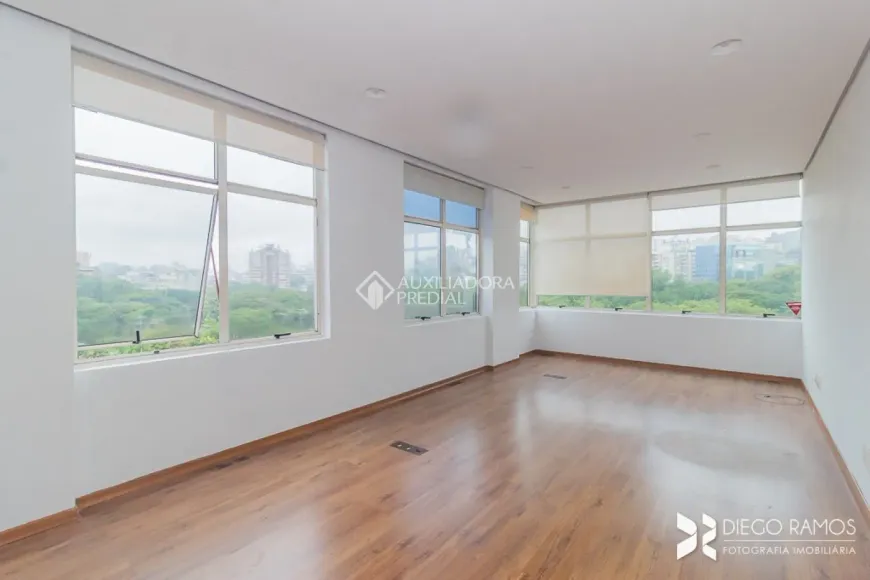 Foto 1 de Sala Comercial para alugar, 36m² em Moinhos de Vento, Porto Alegre