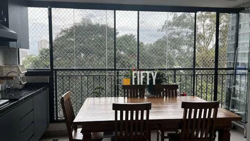 Foto 1 de Apartamento com 2 Quartos à venda, 70m² em Santo Amaro, São Paulo