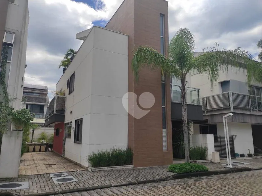 Foto 1 de Casa de Condomínio com 5 Quartos à venda, 217m² em Recreio Dos Bandeirantes, Rio de Janeiro