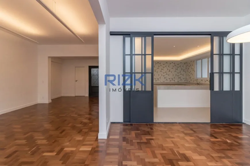 Foto 1 de Apartamento com 3 Quartos à venda, 240m² em Higienópolis, São Paulo