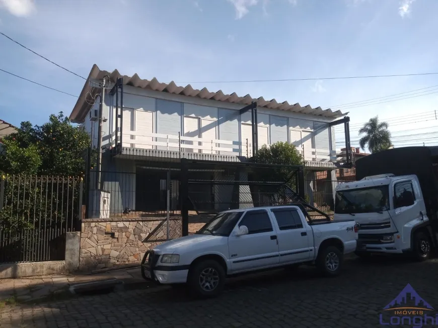 Foto 1 de Casa com 5 Quartos para alugar, 400m² em Cinquentenário, Caxias do Sul