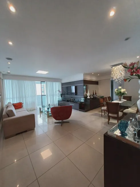 Foto 1 de Apartamento com 4 Quartos à venda, 157m² em Boa Viagem, Recife