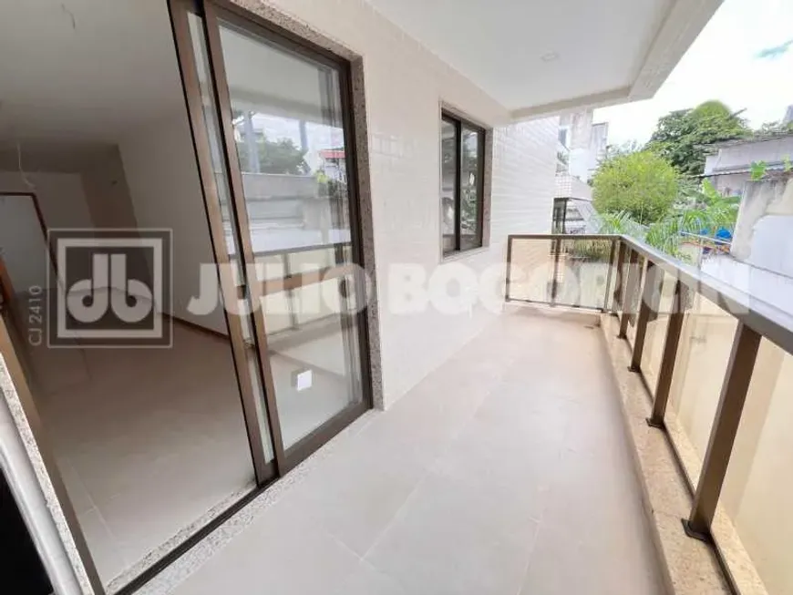 Foto 1 de Apartamento com 3 Quartos à venda, 125m² em Jardim Guanabara, Rio de Janeiro