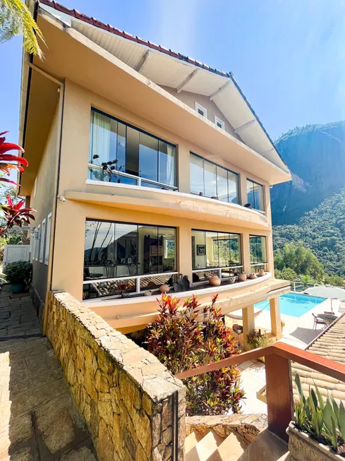 Foto 1 de Casa com 5 Quartos à venda, 500m² em Araras, Petrópolis