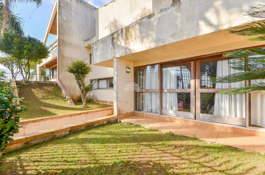 Foto 1 de Casa com 4 Quartos à venda, 417m² em Santo Inácio, Curitiba