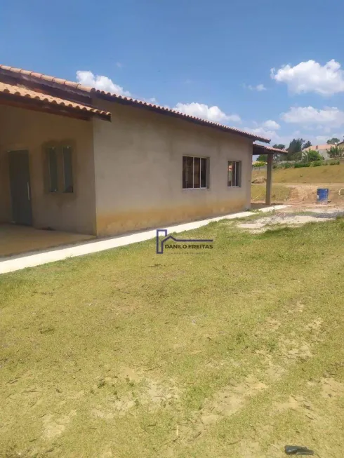 Foto 1 de Fazenda/Sítio com 3 Quartos à venda, 1000m² em , Itapeva