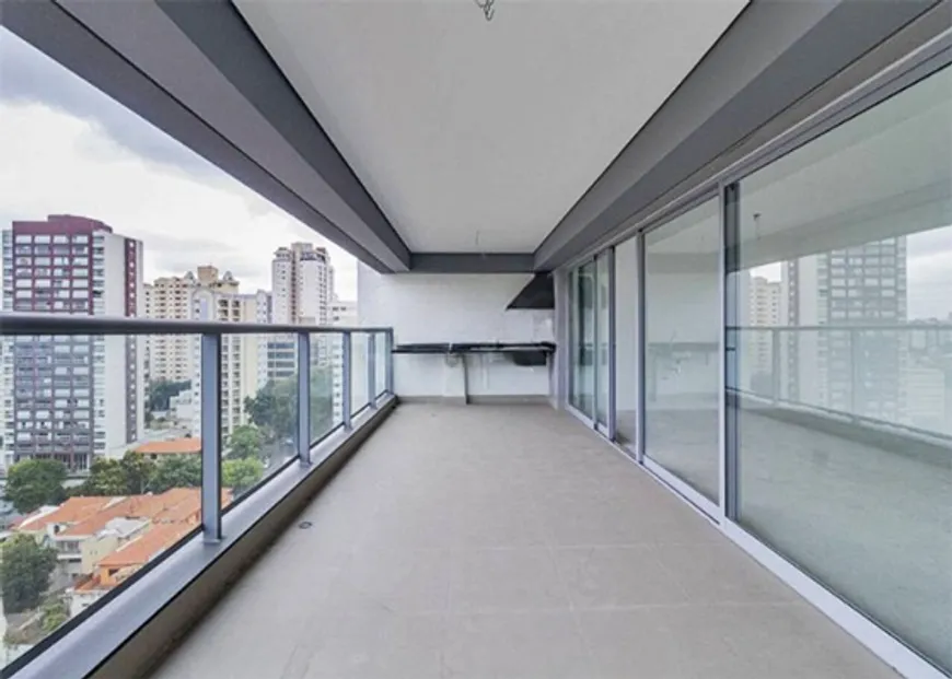 Foto 1 de Apartamento com 3 Quartos à venda, 184m² em Vila Romana, São Paulo