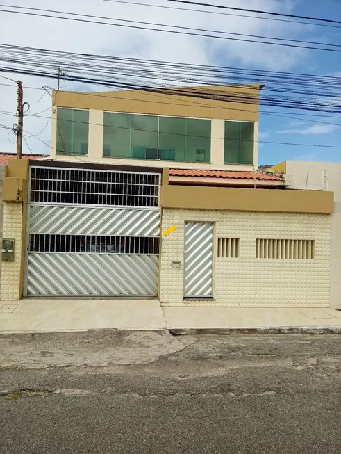 Foto 1 de Sobrado com 6 Quartos à venda, 270m² em Cirurgia, Aracaju