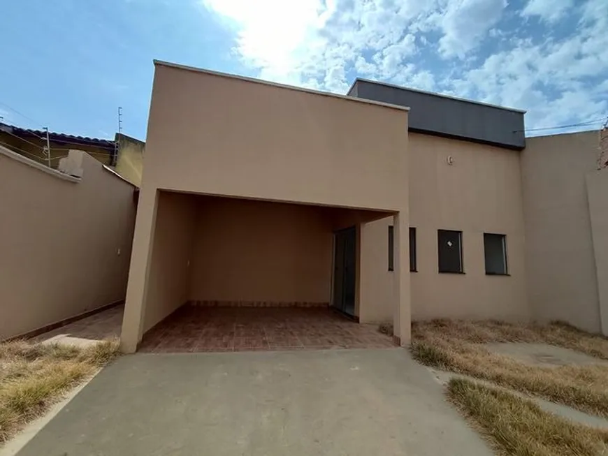 Foto 1 de Casa com 3 Quartos à venda, 90m² em Mangabeira, Feira de Santana