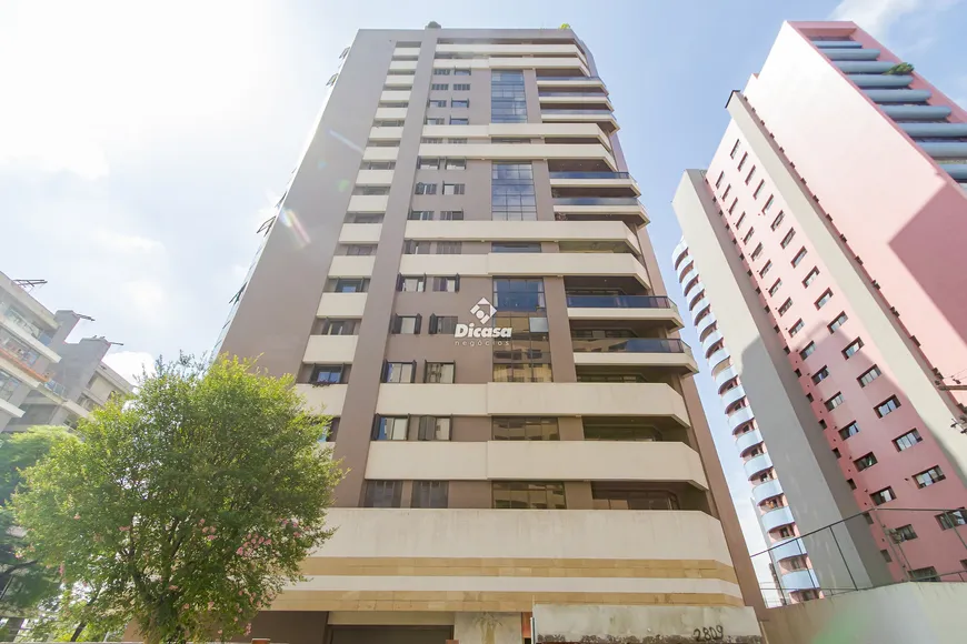 Foto 1 de Apartamento com 4 Quartos para alugar, 190m² em Água Verde, Curitiba