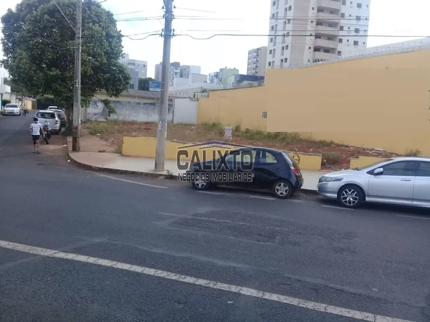 Foto 1 de Lote/Terreno à venda, 343m² em Santa Mônica, Uberlândia